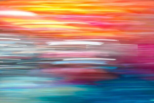 Arco iris rayado en colores de humor