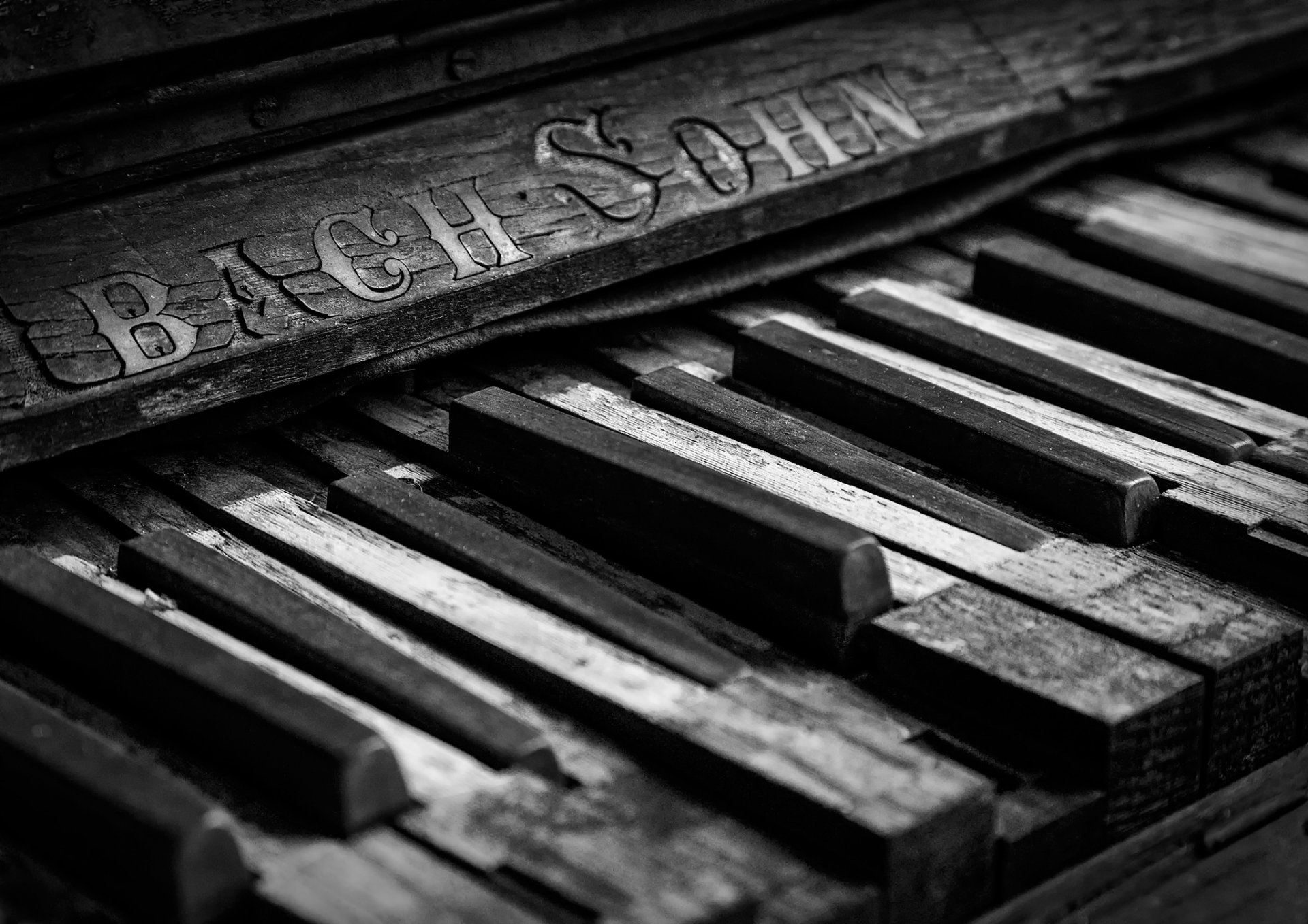 cassé vieux piano touches