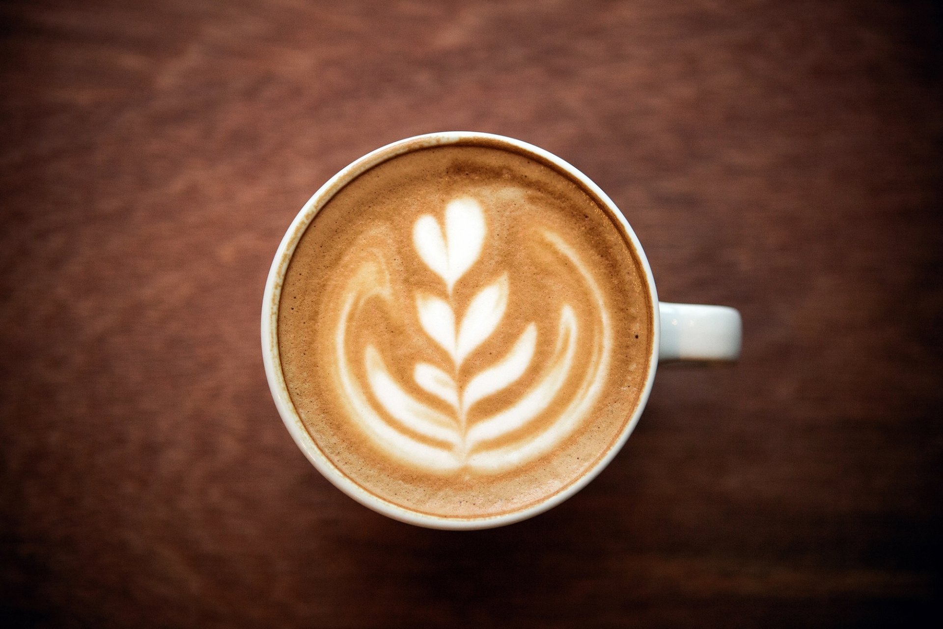 caffè cappuccino schiuma modello cuore tazza tazza bianco