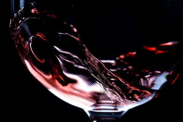 Close-up di vino in un bicchiere