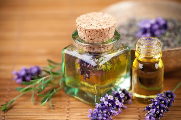 The fragrance of refined lavender oil