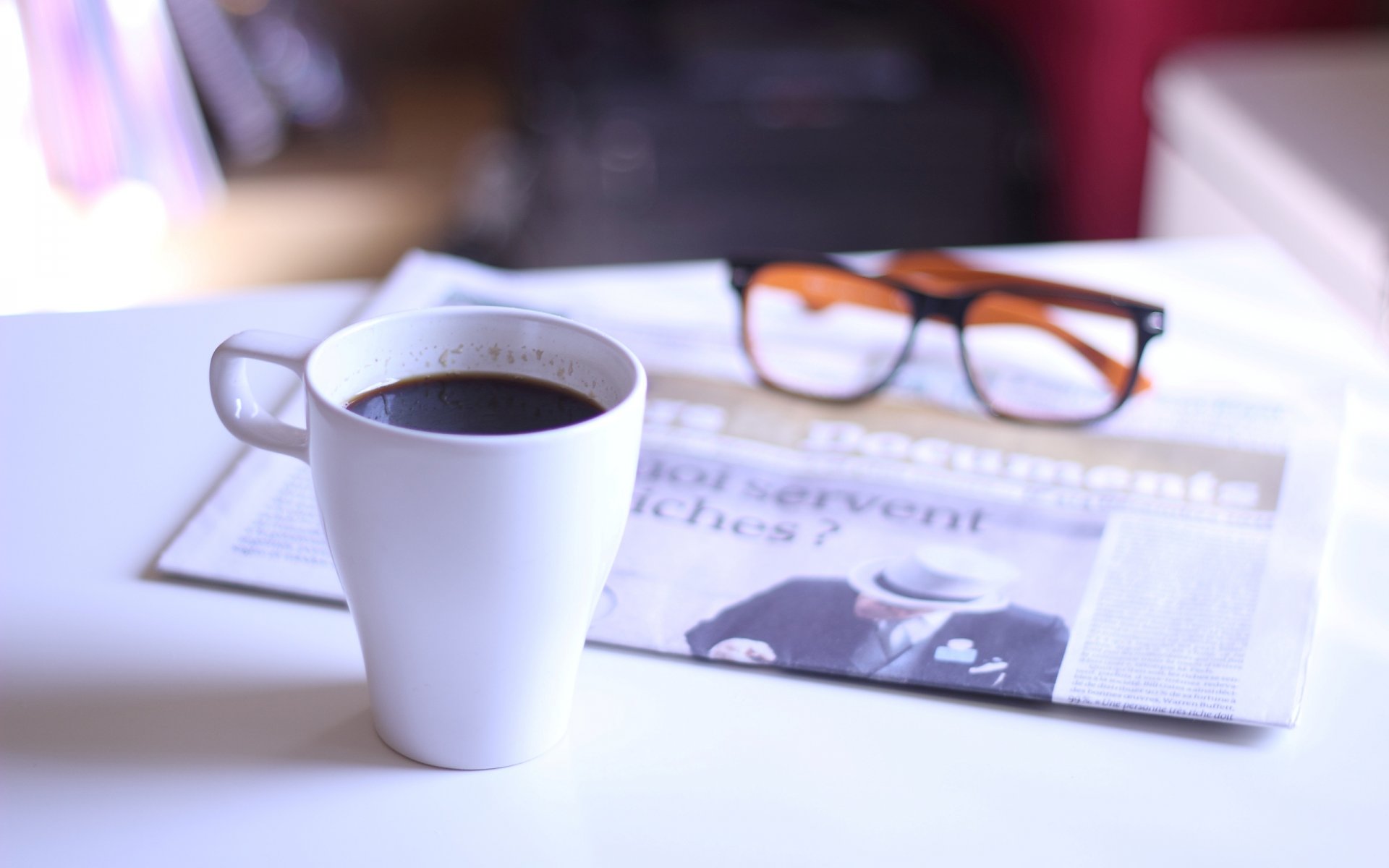 unglasses newspapers cup