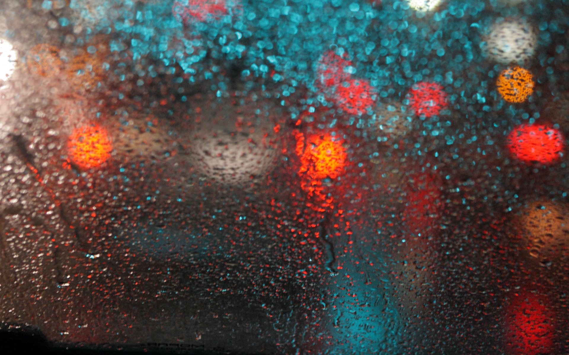 gros plan verre gouttes pluie éblouissement