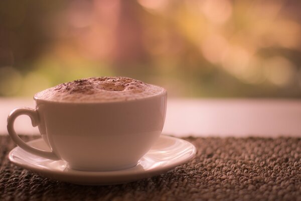 Café vigorizante al amanecer