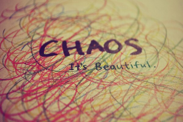 Makrofoto mit der Aufschrift Chaos