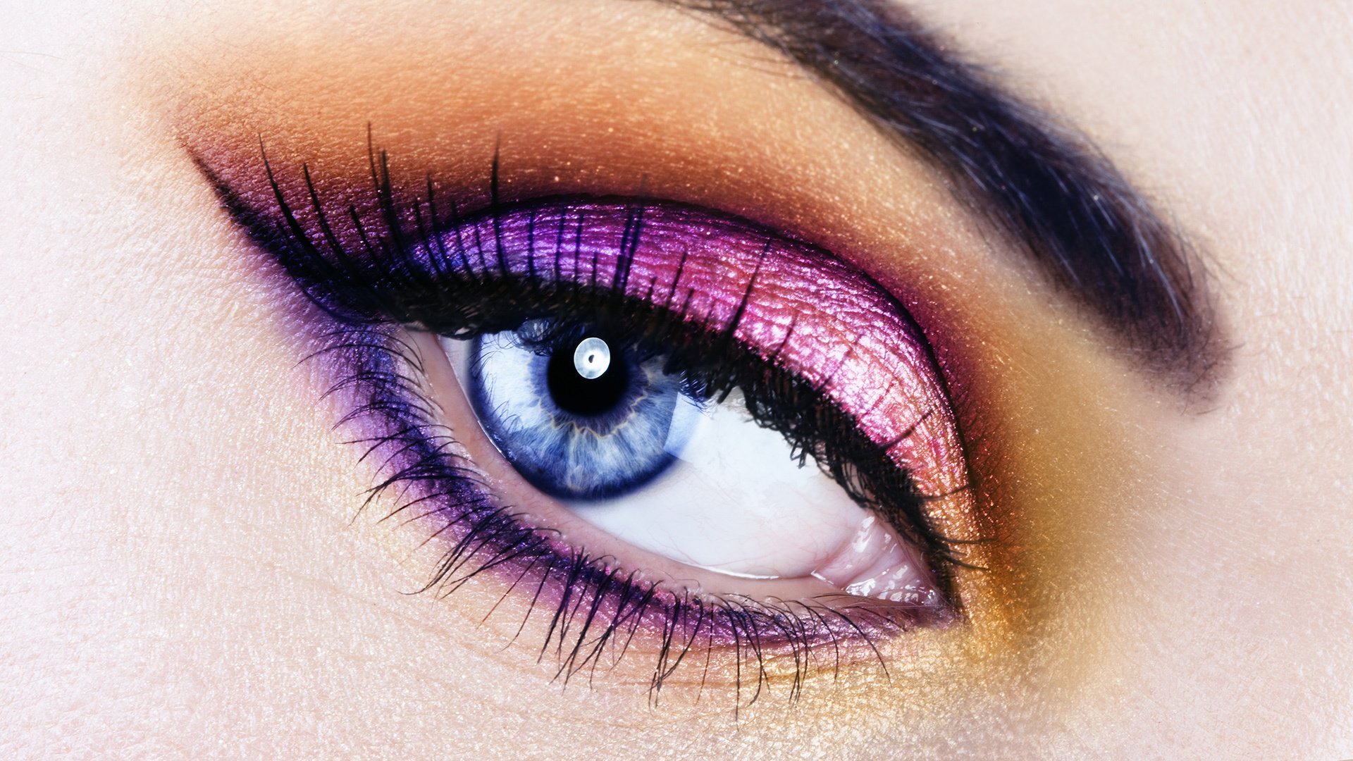 girl eye make-up close up