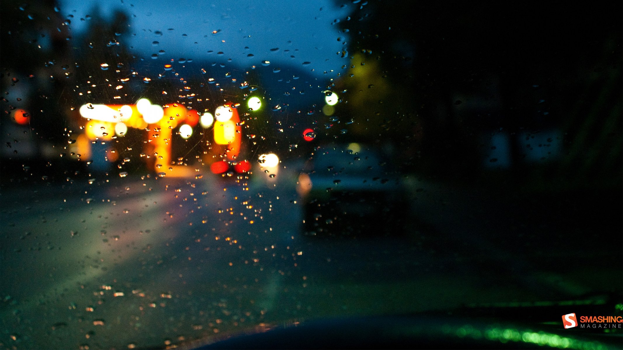 voiture pluie rue pare-brise