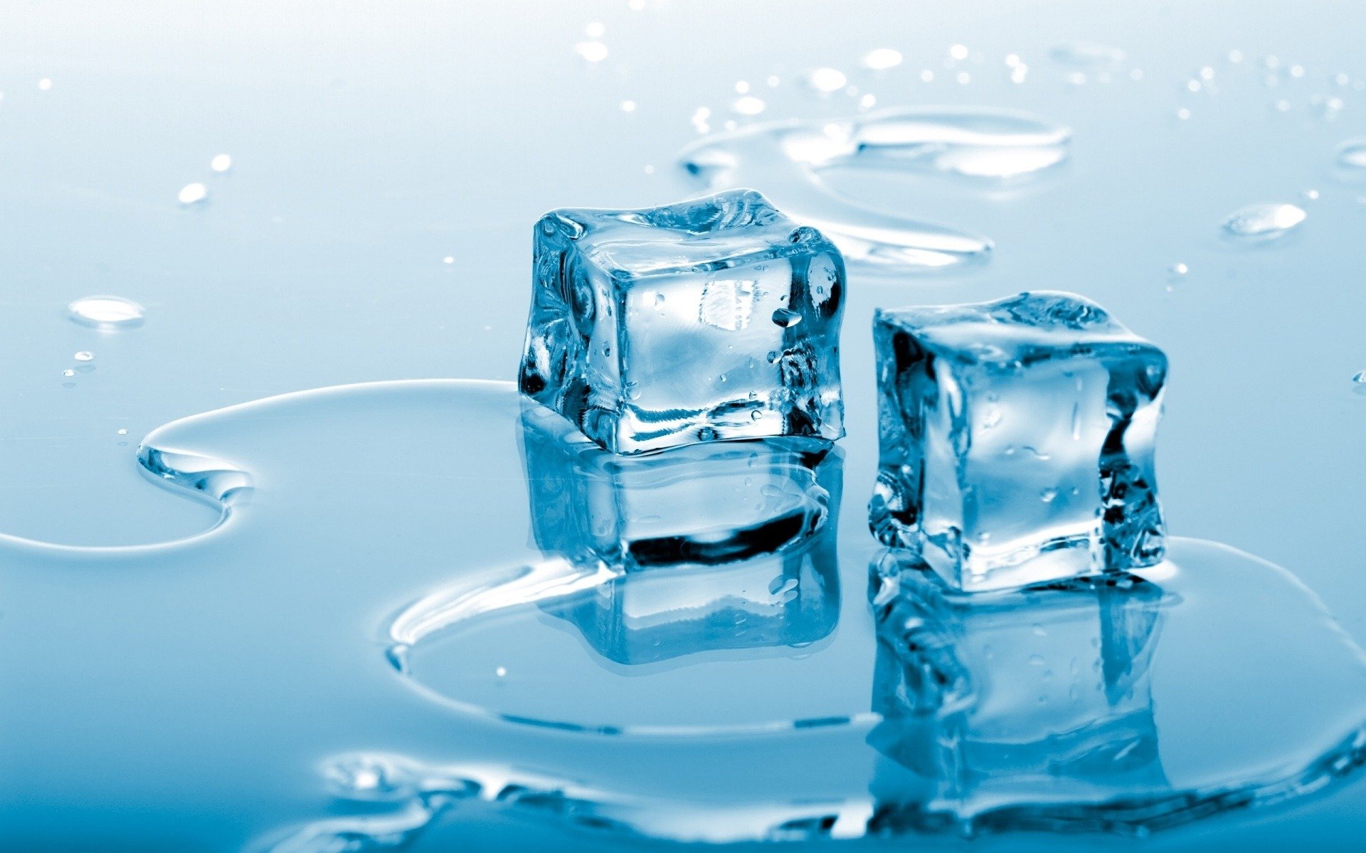 cubos hielo agua