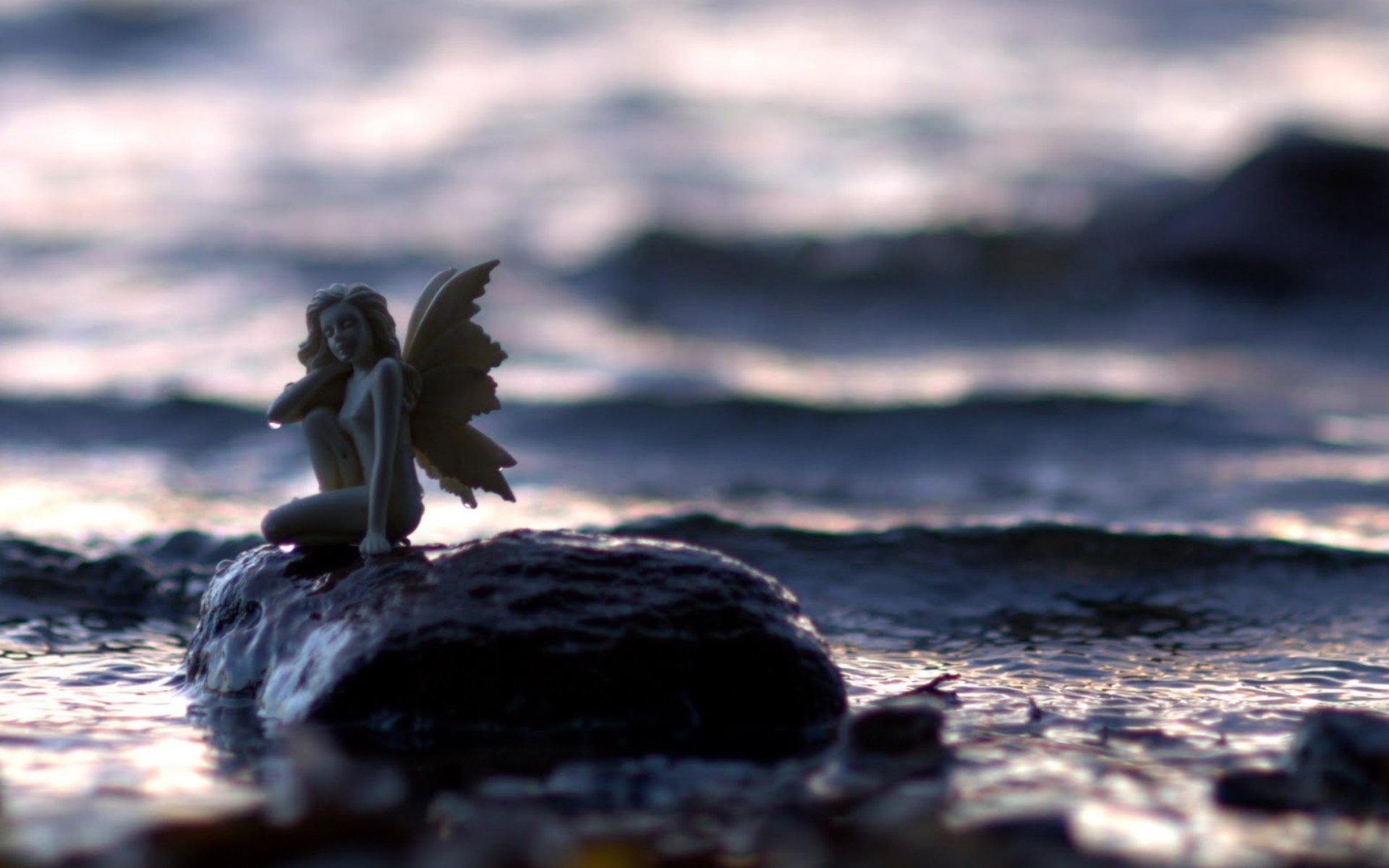 macro photo stone figurine figurine fairy drops background wallpaper