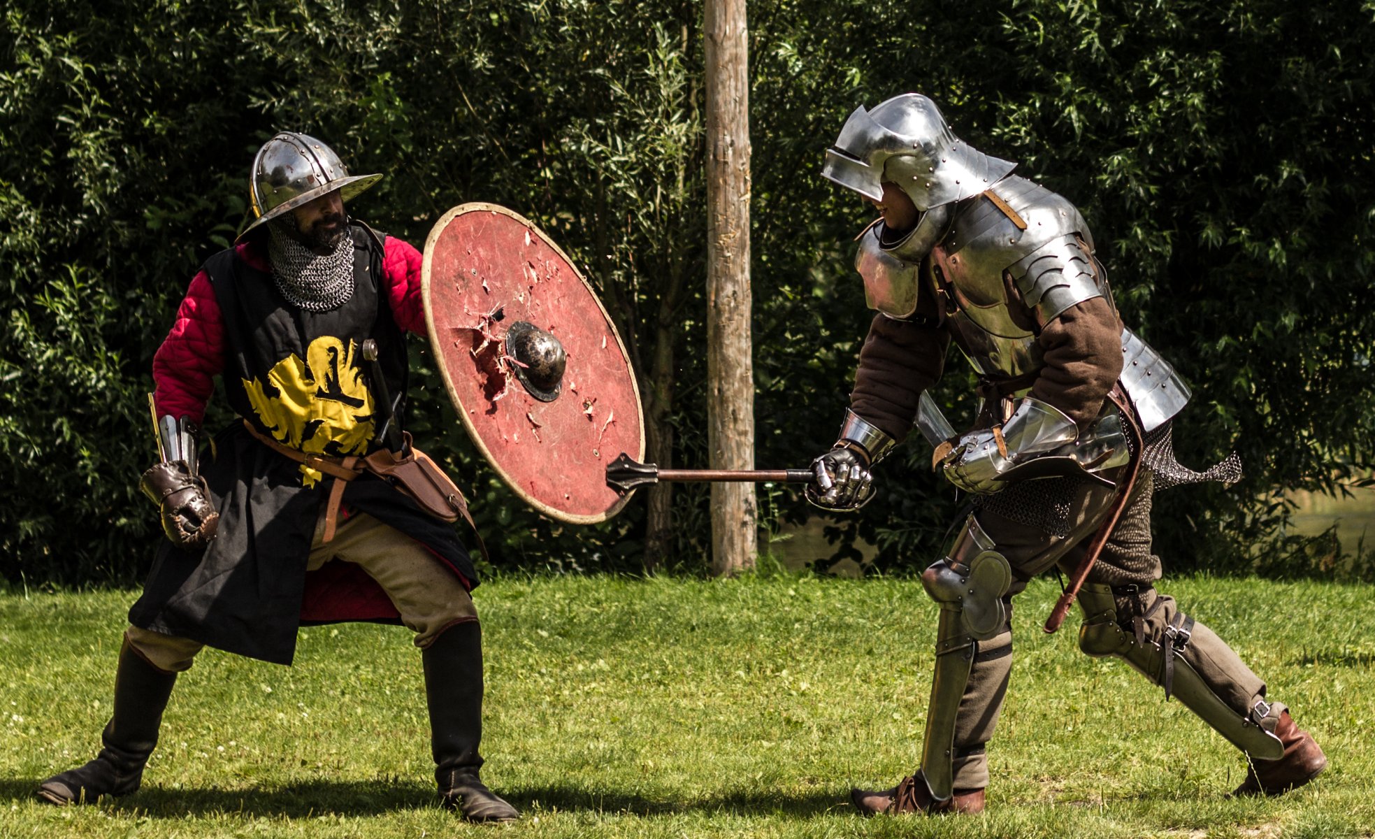 caballeros guerreros armaduras armas batalla