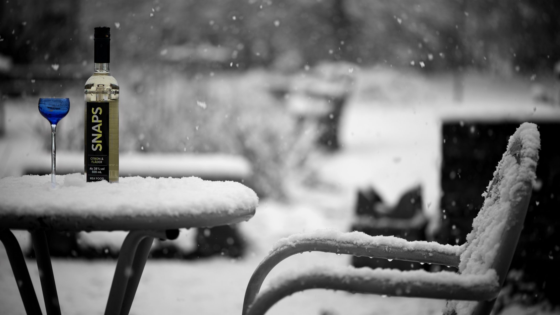 winter snow a bottle