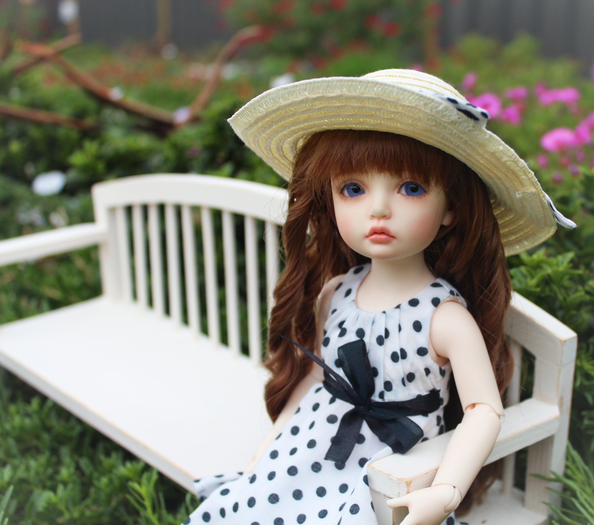doll bjd blue eyes hat peas flower shop bow hair
