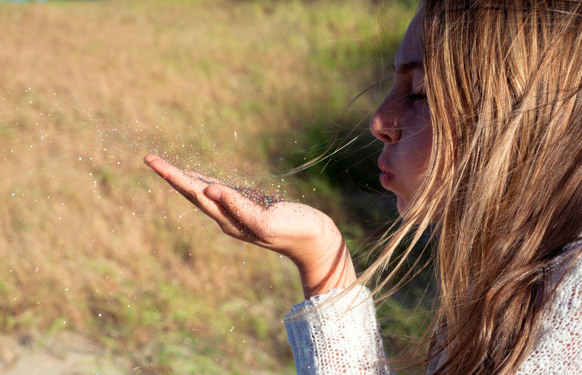 girl palm whiff grain