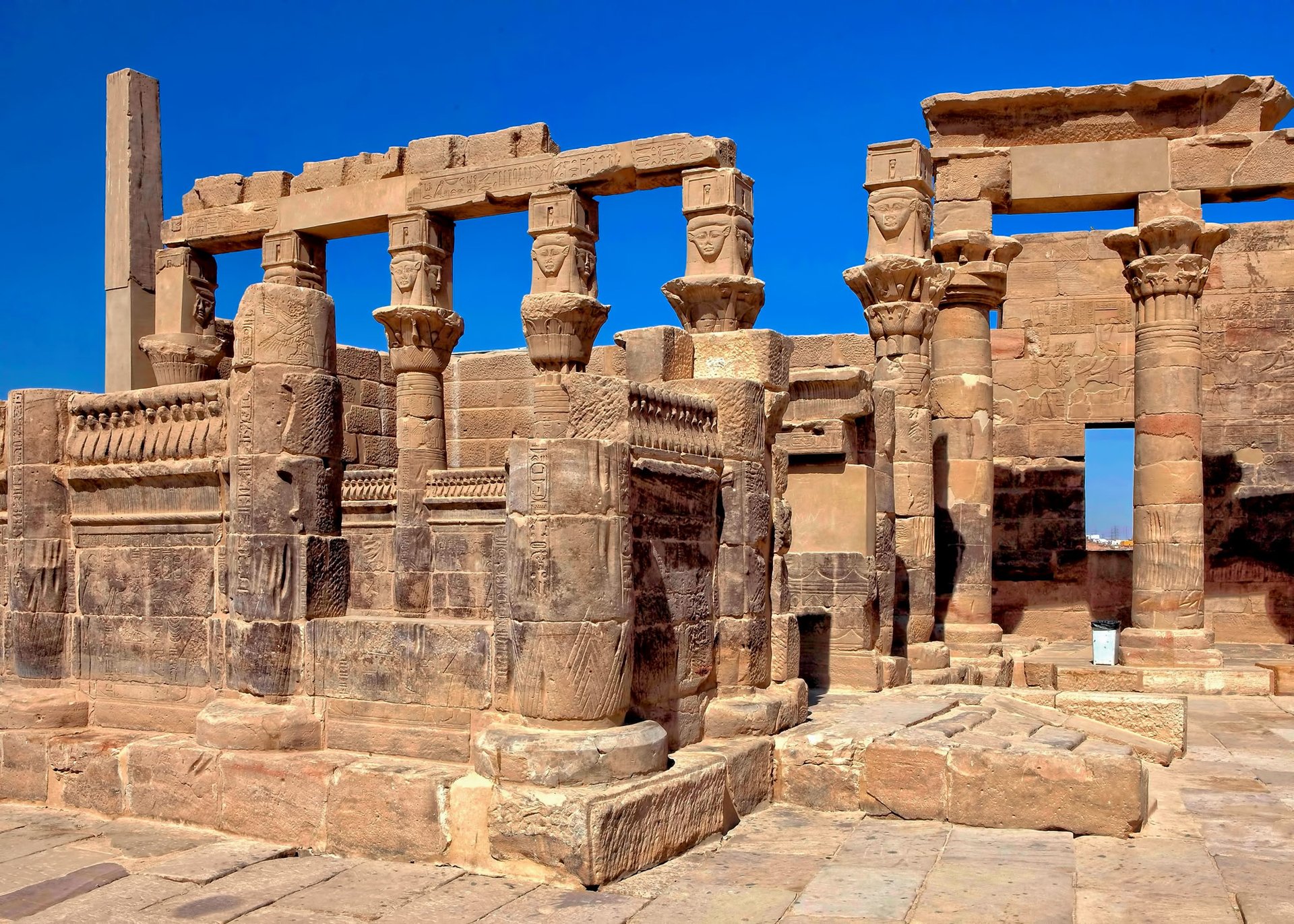 egypte ciel temple ruines colonnes