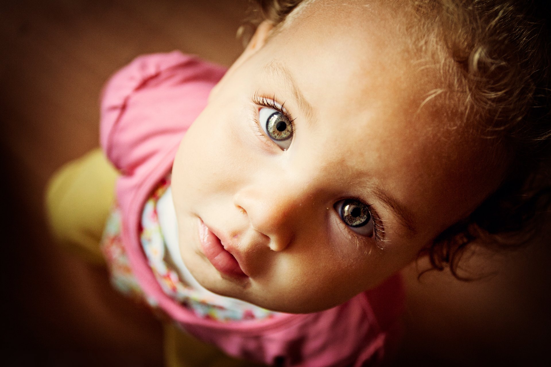 mirada rizos