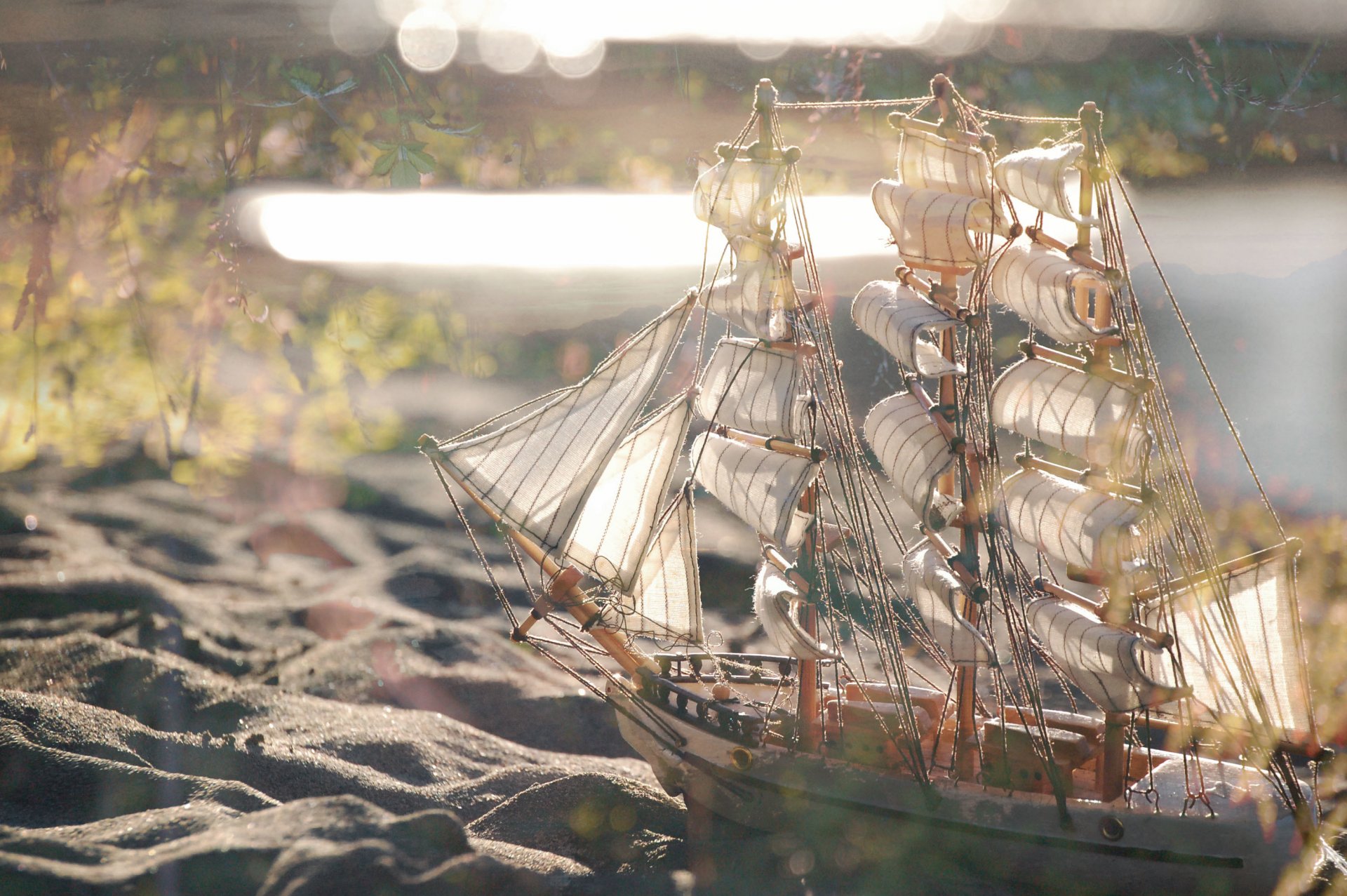 nave bokeh sabbia