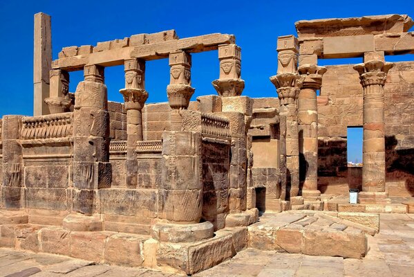 Under the scorching sun of Egypt, history itself is looking at us