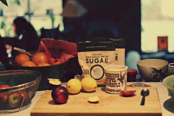 Preparing for evening conversations over a cup of tea with lemon