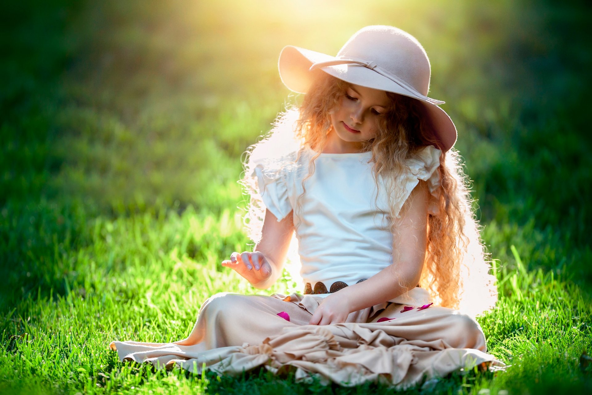 the beauty girl hat sun child photography