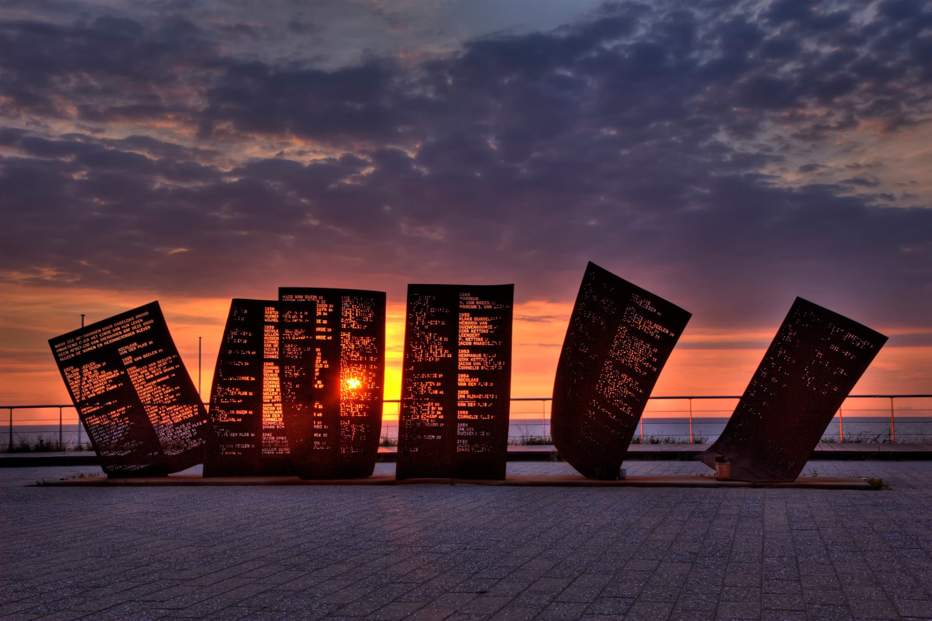 monument pêcheur perdu katwijk pays-bas