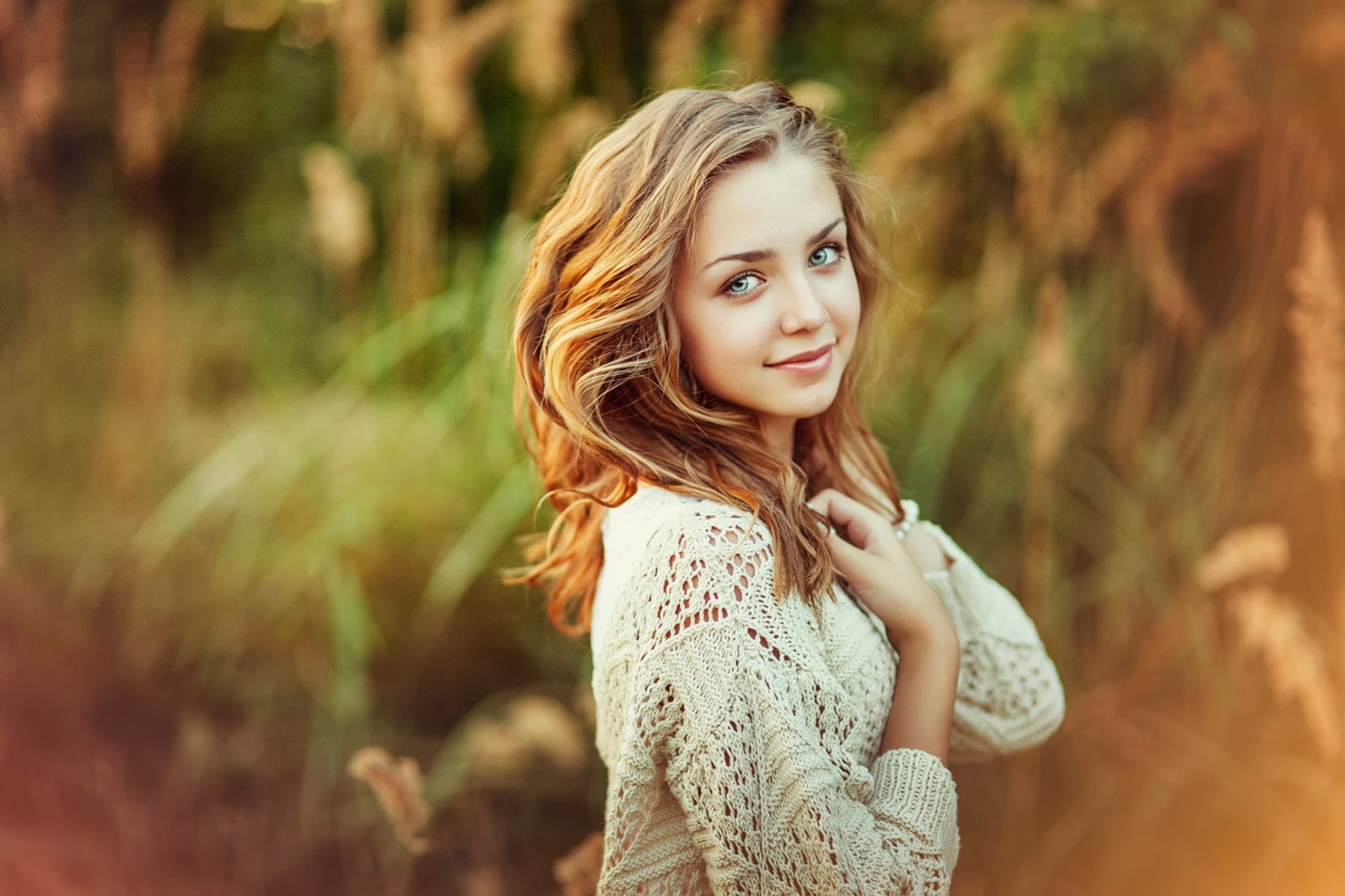 girl teenager cute smile bokeh