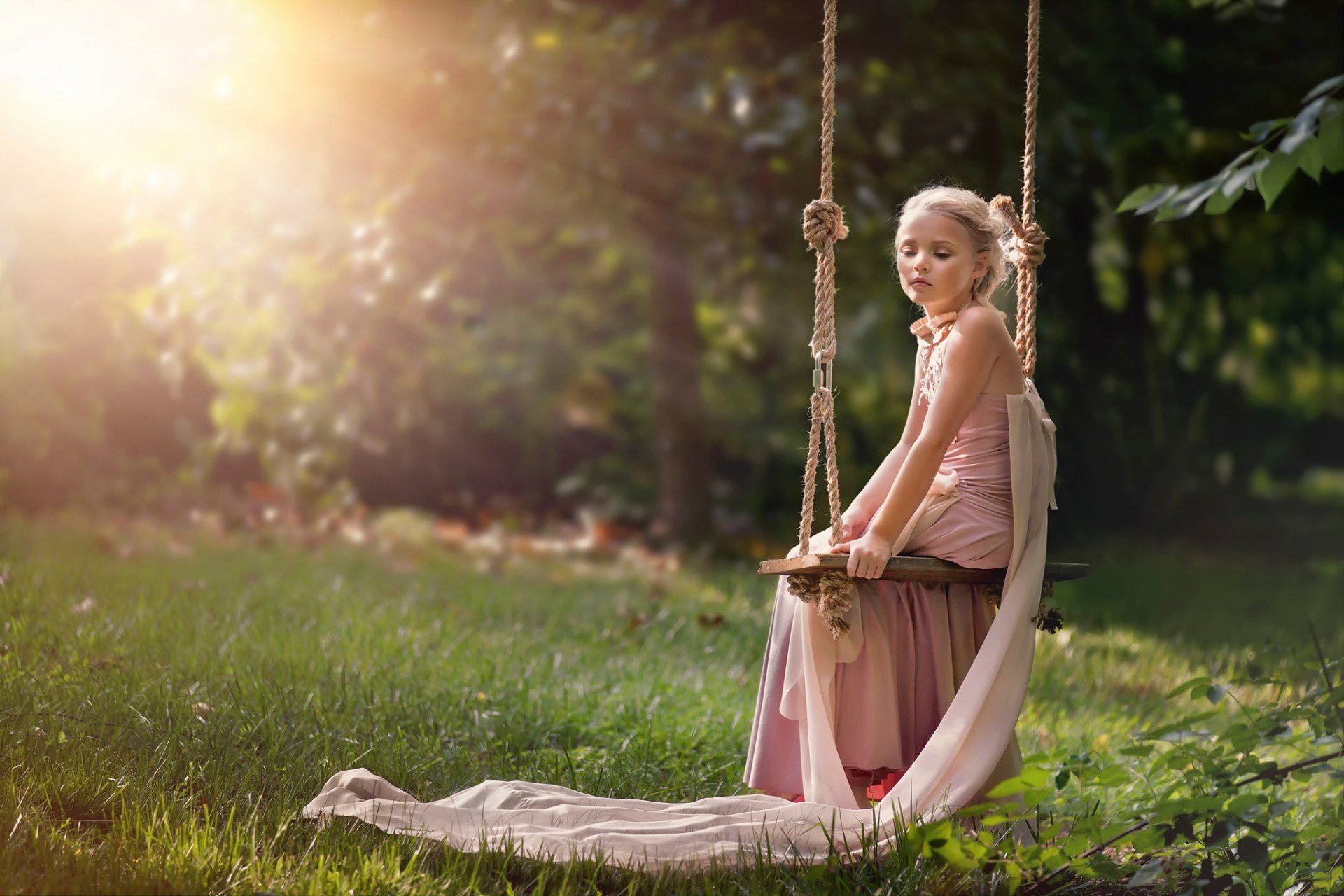 ruhe mädchen schaukel sommer sonne kleid