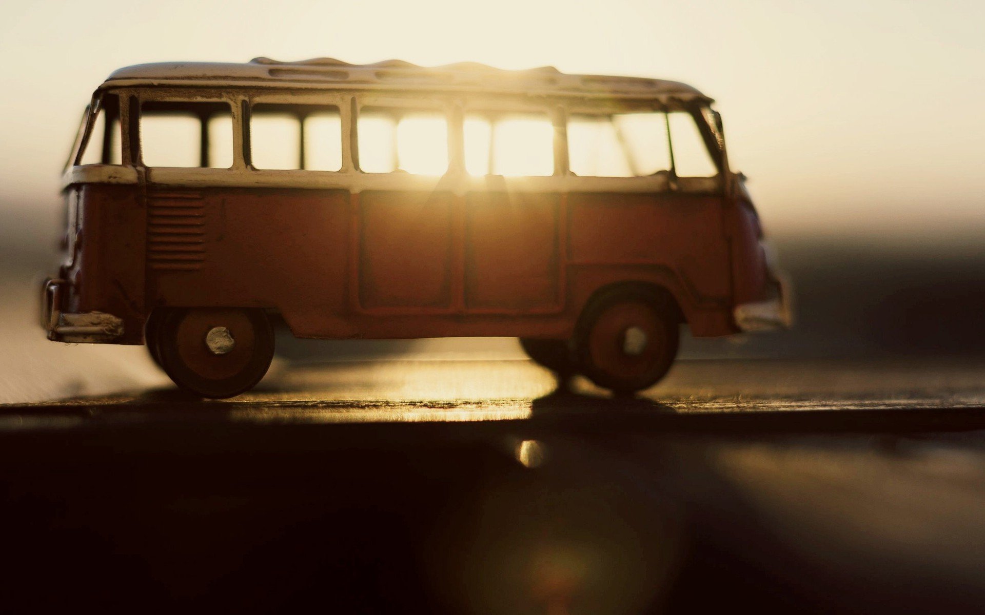 miscellaneous car typewriter toy transport bus blur sun rays background wallpaper widescreen fullscreen widescreen widescreen