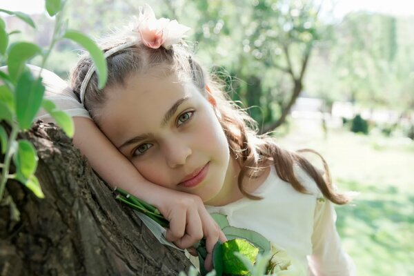 Portrait d une fille. Un regard perspicace