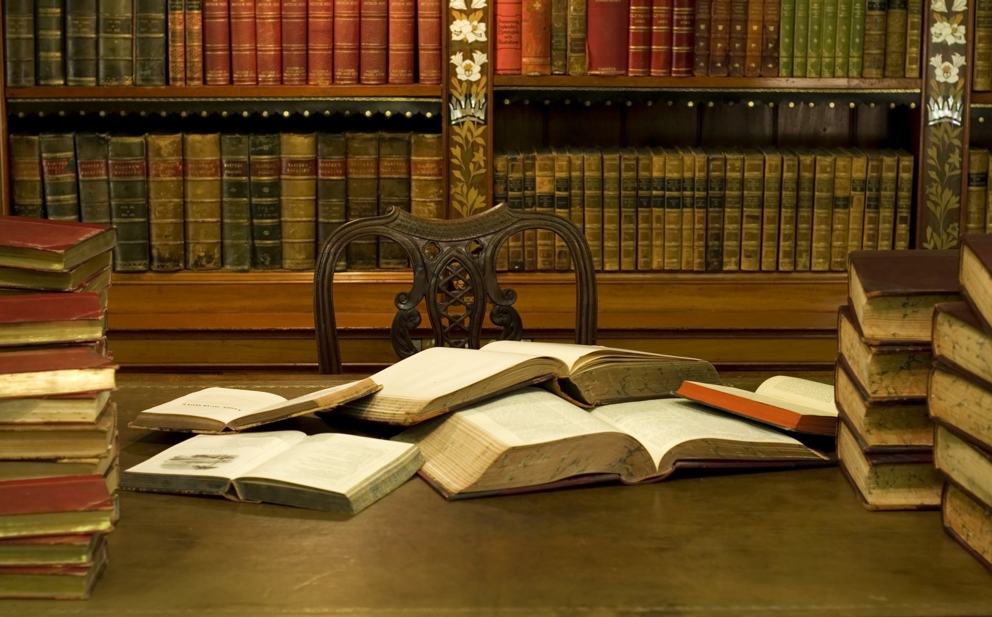 books library shelf chair