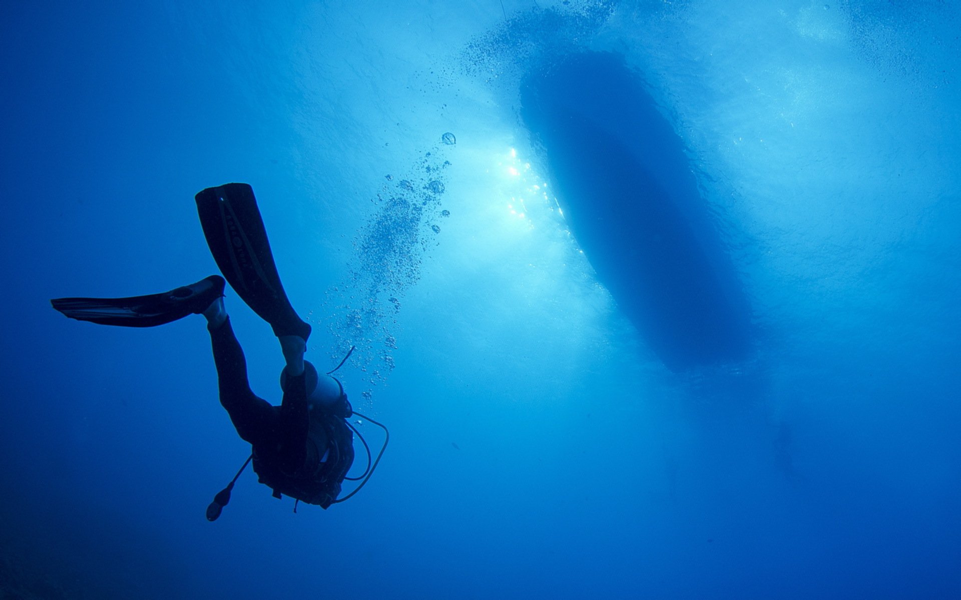 diver water boat