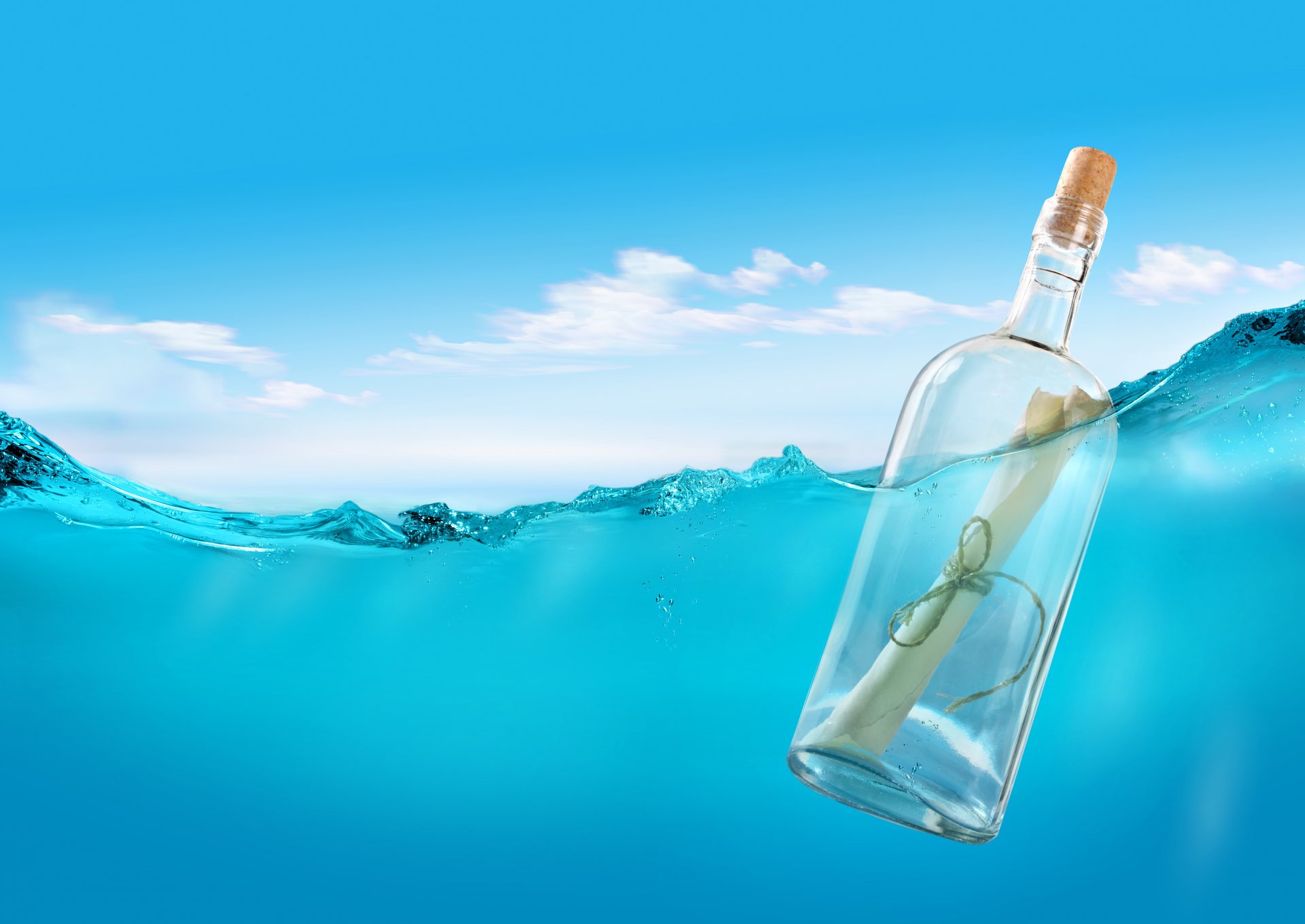 brief in der flasche flasche brief korken wasser meer nachricht