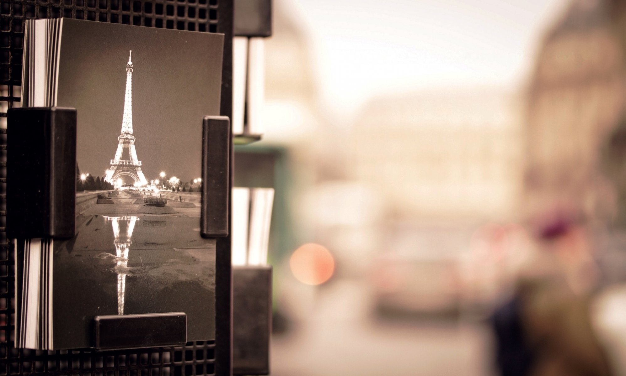 cartes postales image la tour eiffel tour eiffel paris france rue ville flou