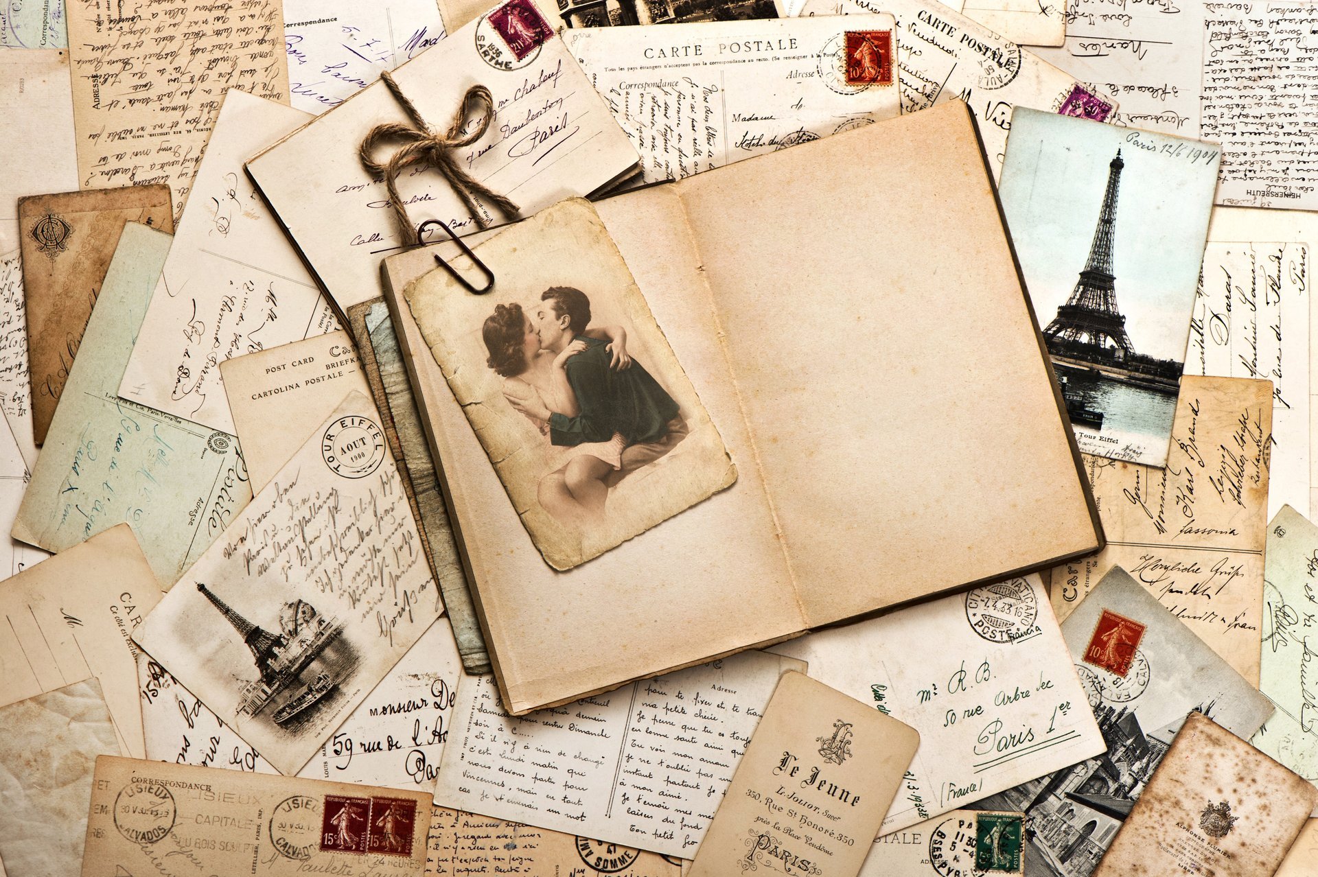vintage vintage pocztówki listy znaczki pieczęcie fotokartka para sepia wieża eiffla