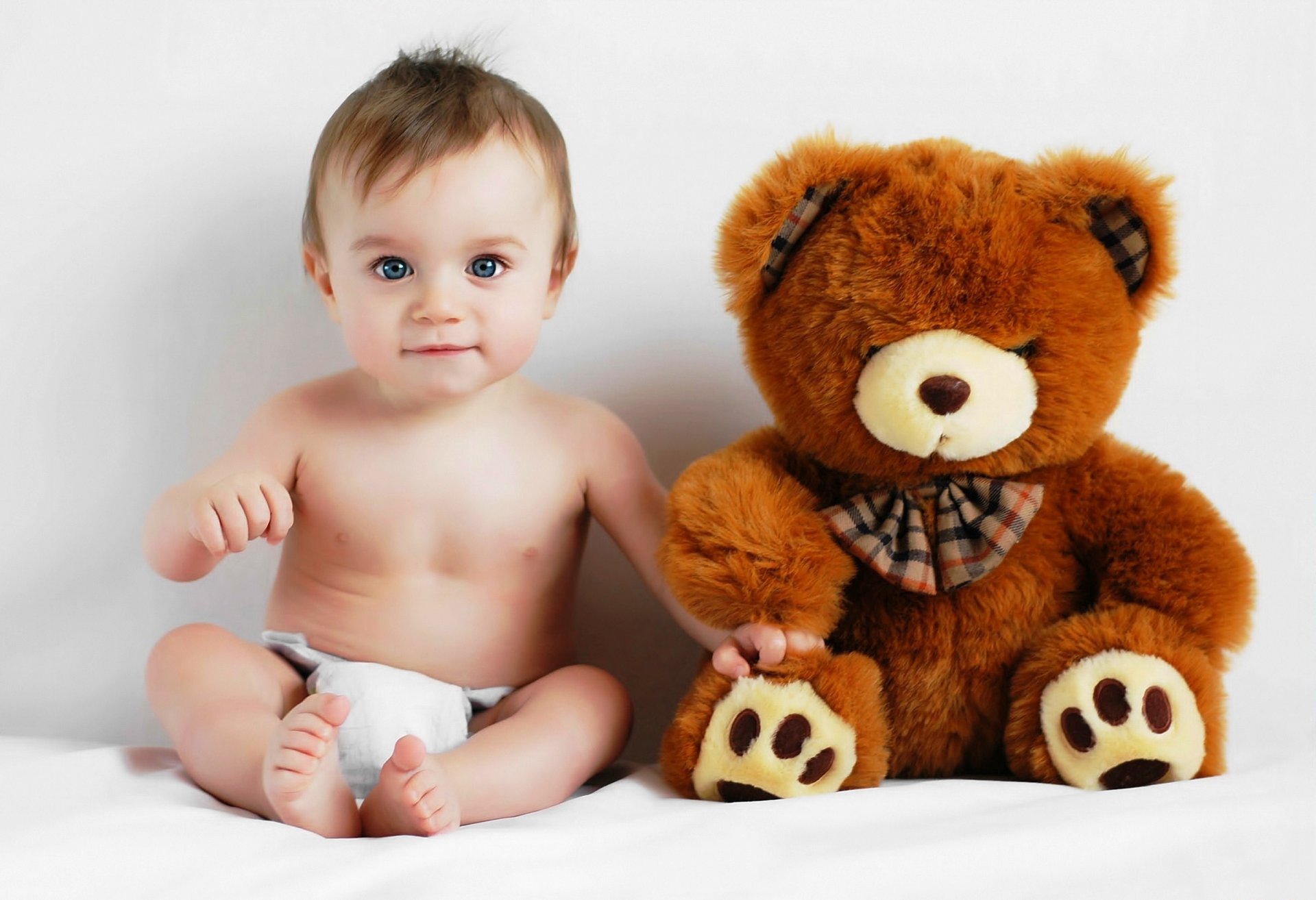 bébé enfant enfant en bas âge couche couche peluche ours en peluche