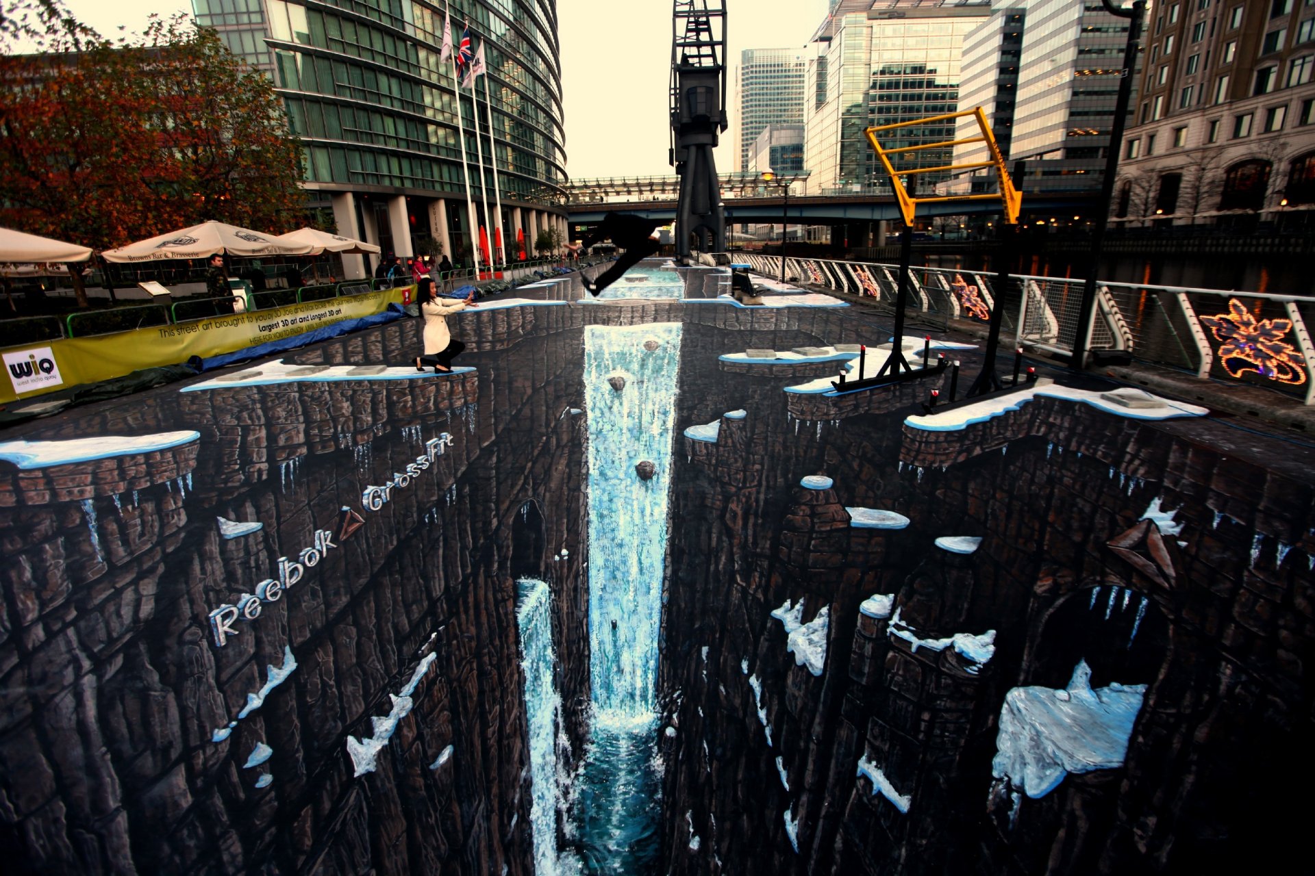 london picture 3d chalk jump jamielawrence deviantart