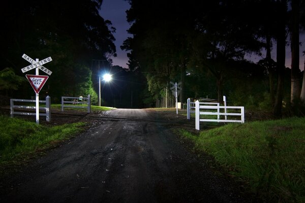 Signes de route de nuit déménagement Fanar