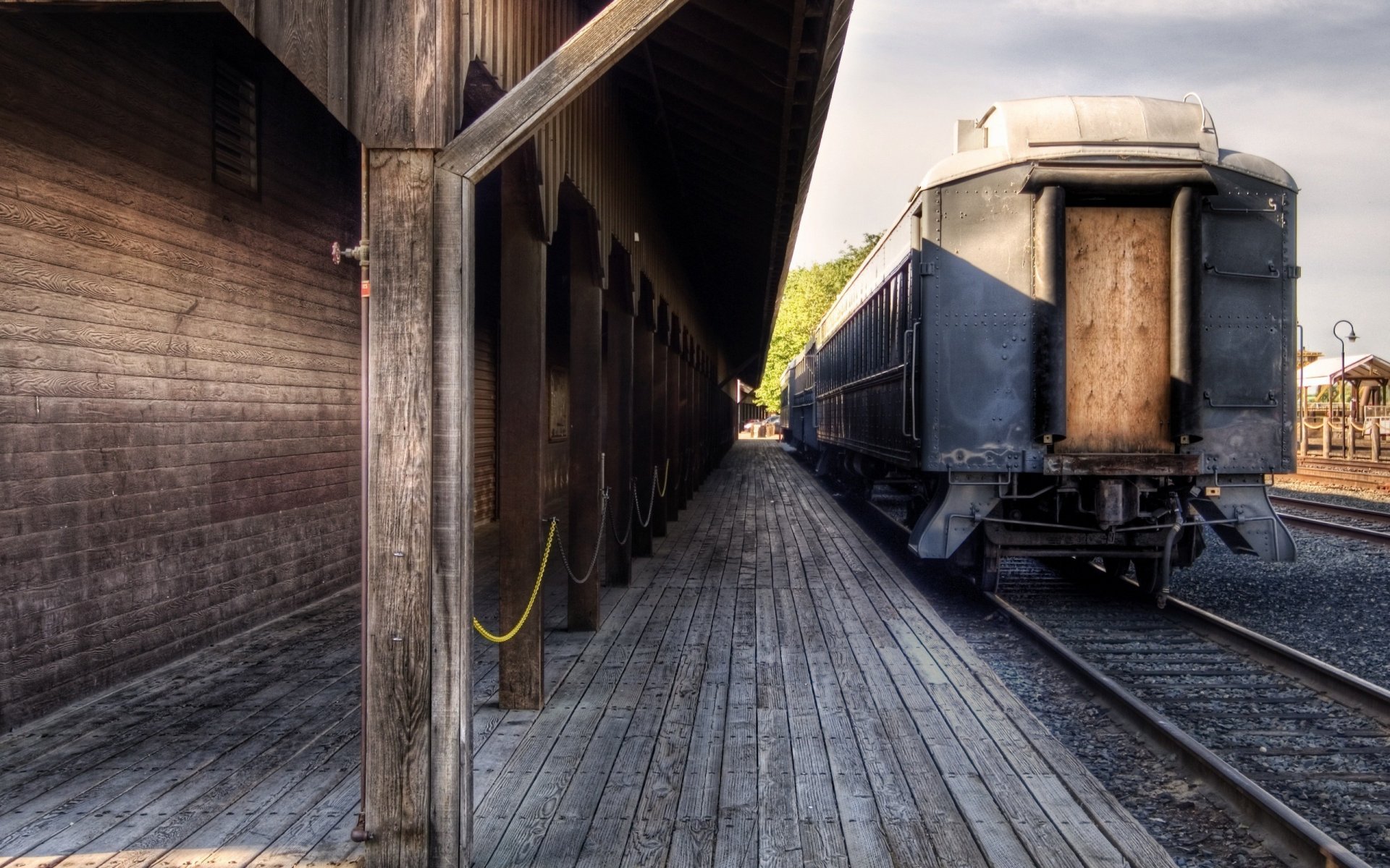 humeur trains wagons chemin de fer chemins de fer traverses rails gares voies