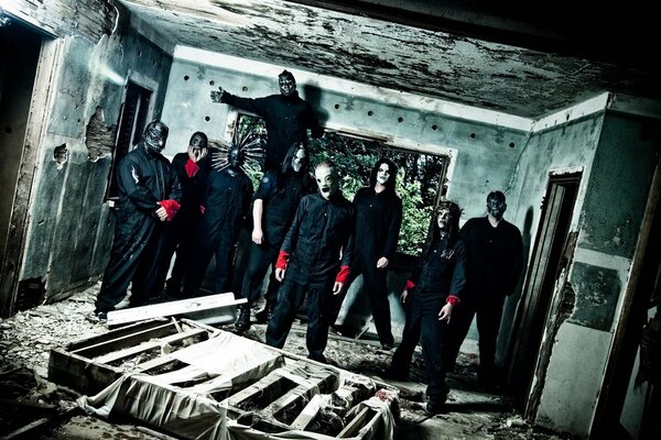 Slipknot is a group of musicians singing not for everyone