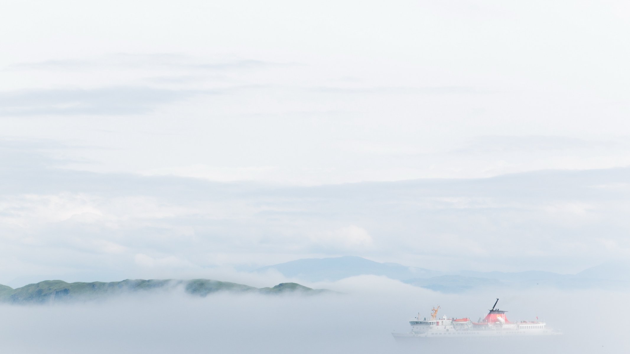 hip mountain sky clouds minimalism