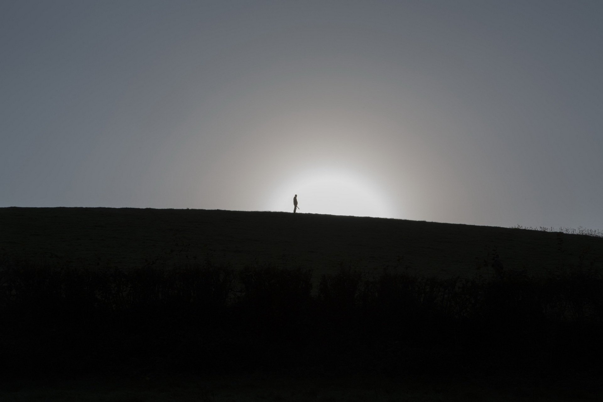 sur une autre planète silhouette minimalisme