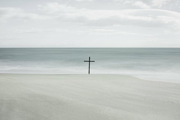 Kreuz am Meer