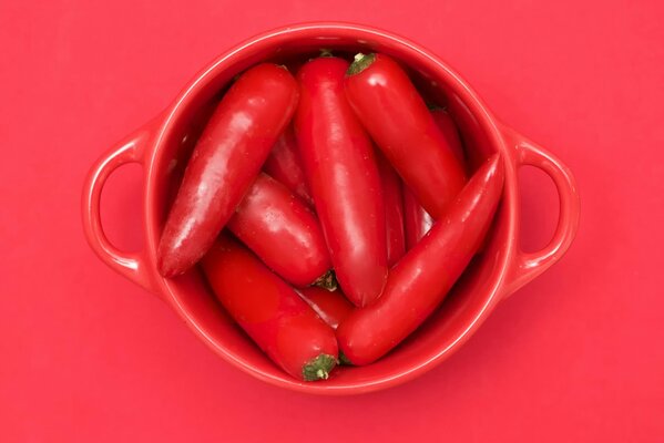 Tasse rote scharfe Paprika