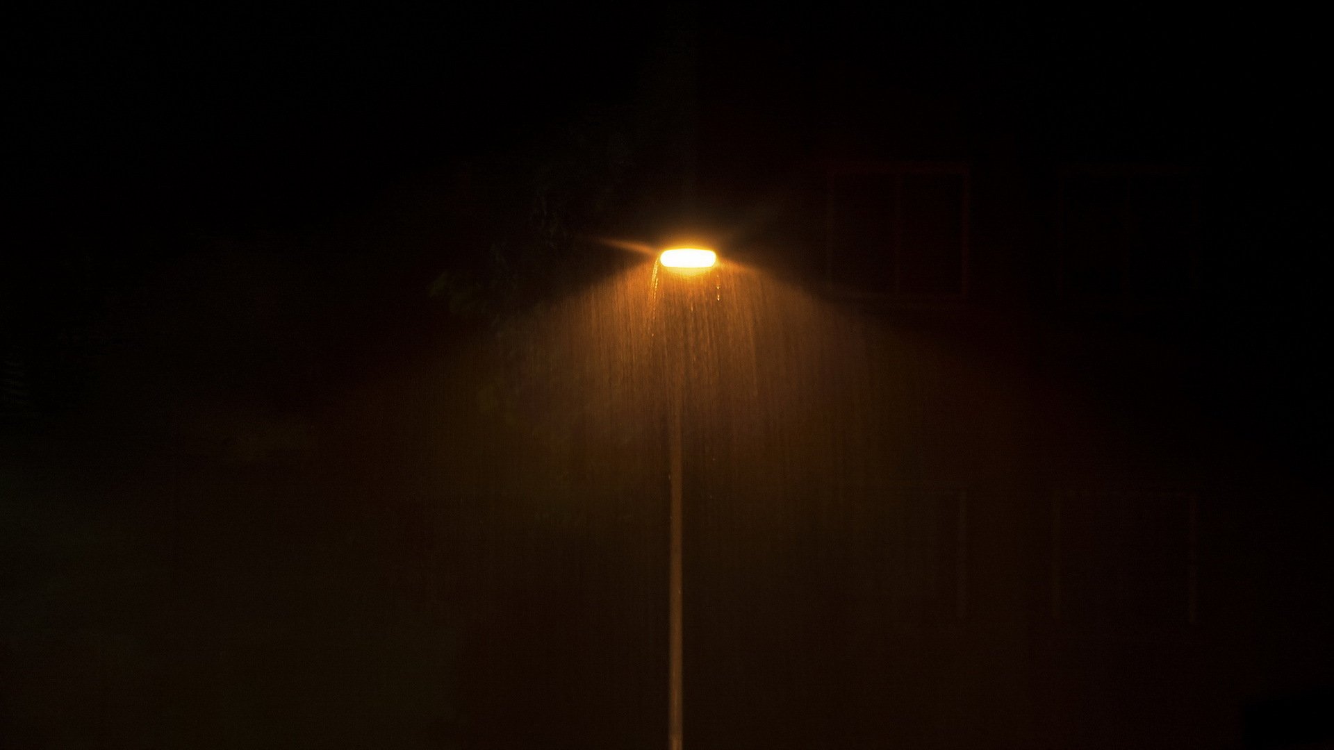 lampost lluvia mínima