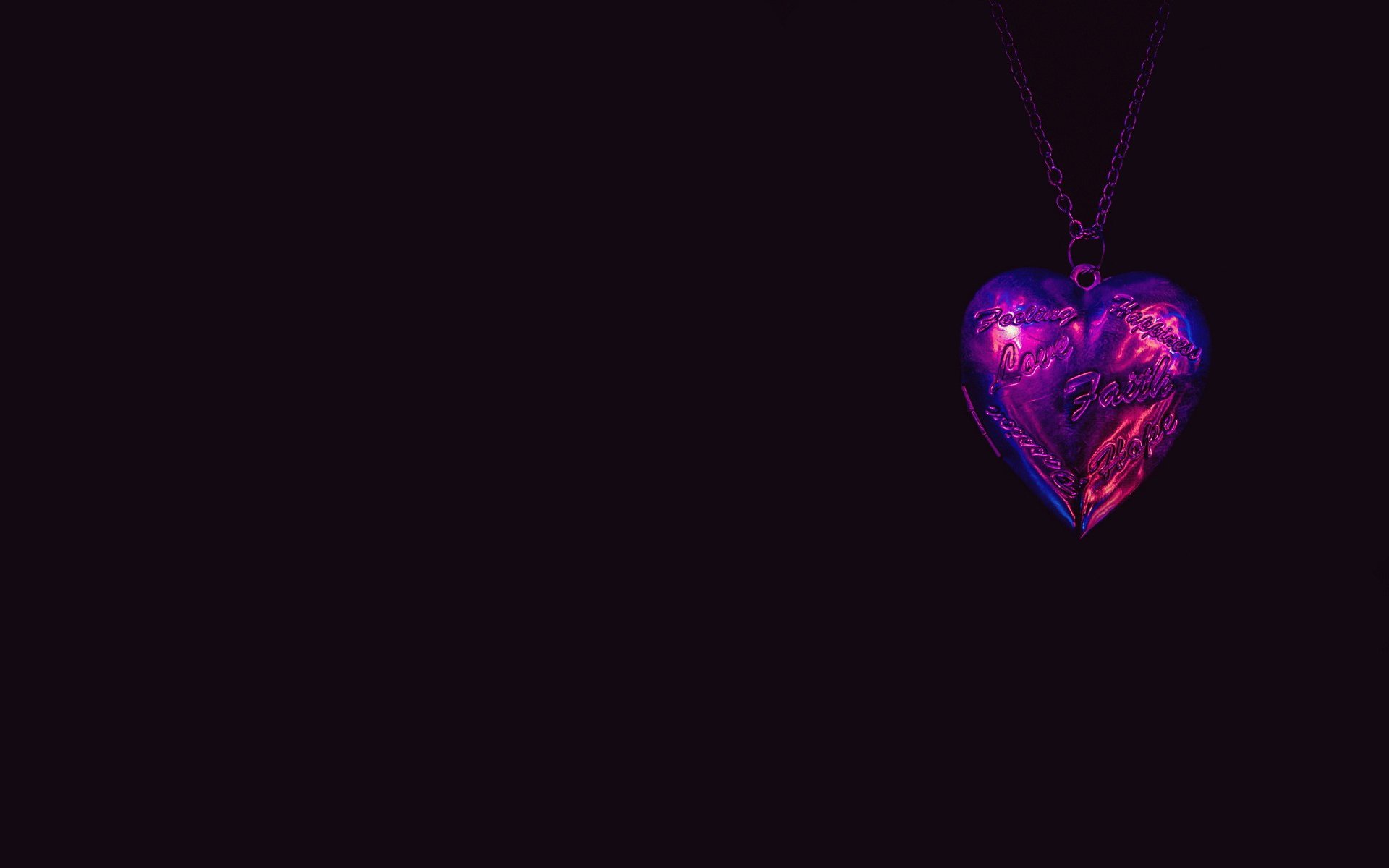 heart background pendant