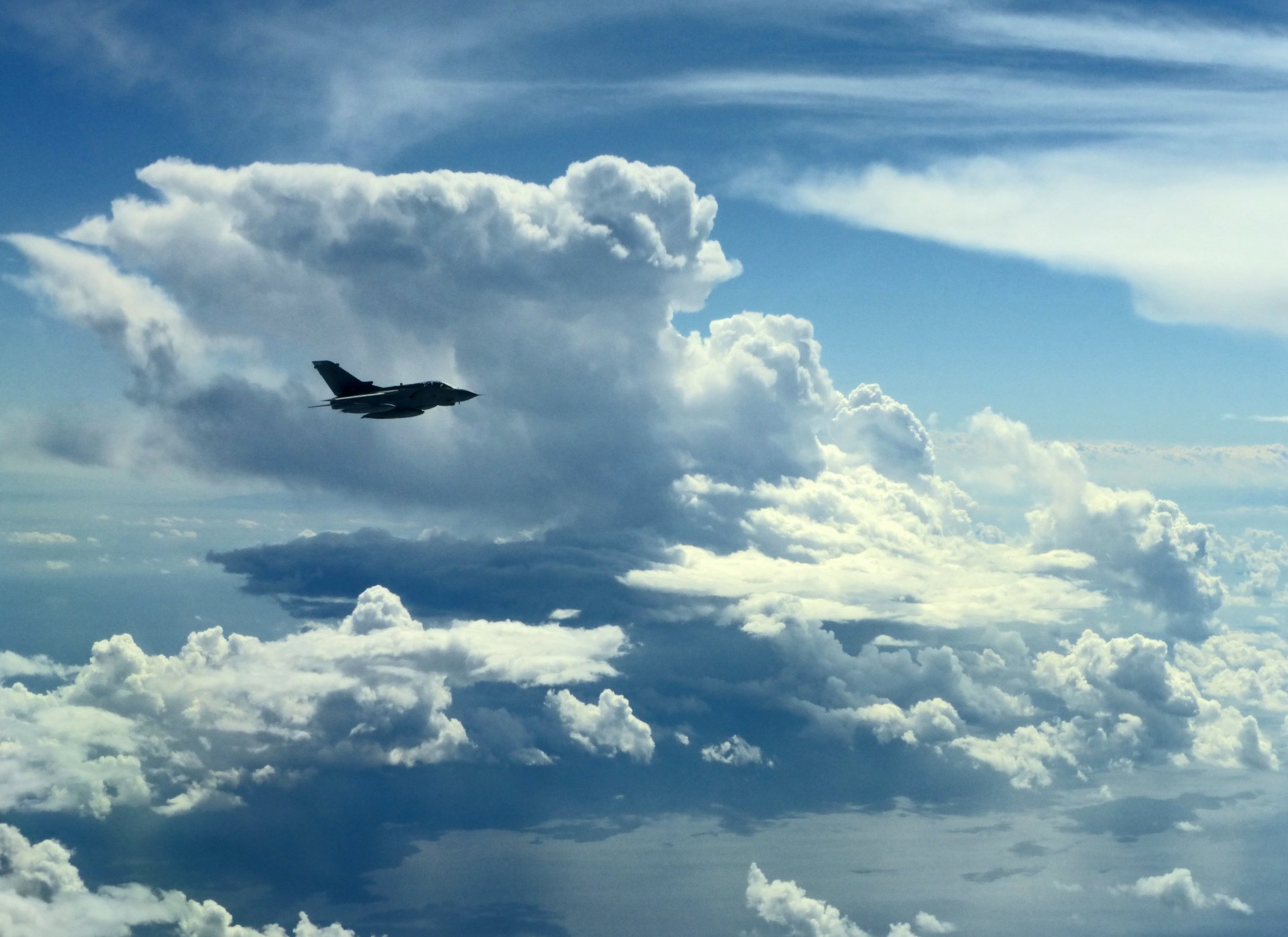 himmel wolken flugzeug topnado