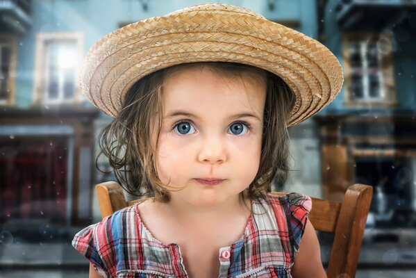 Retrato de una niña con sombrero. Mirada