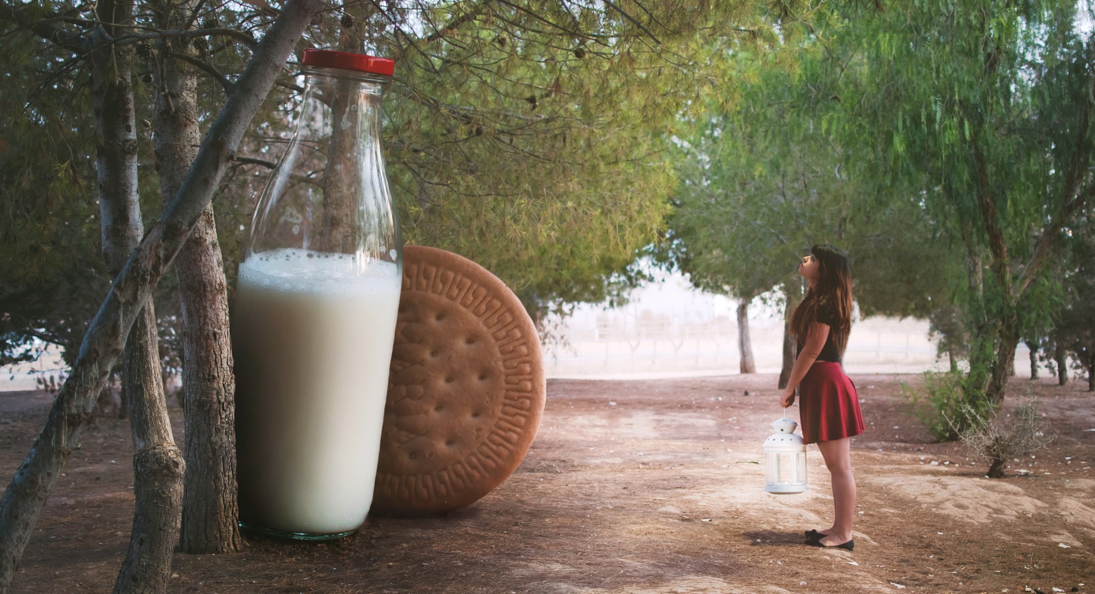 mädchen milch kekse