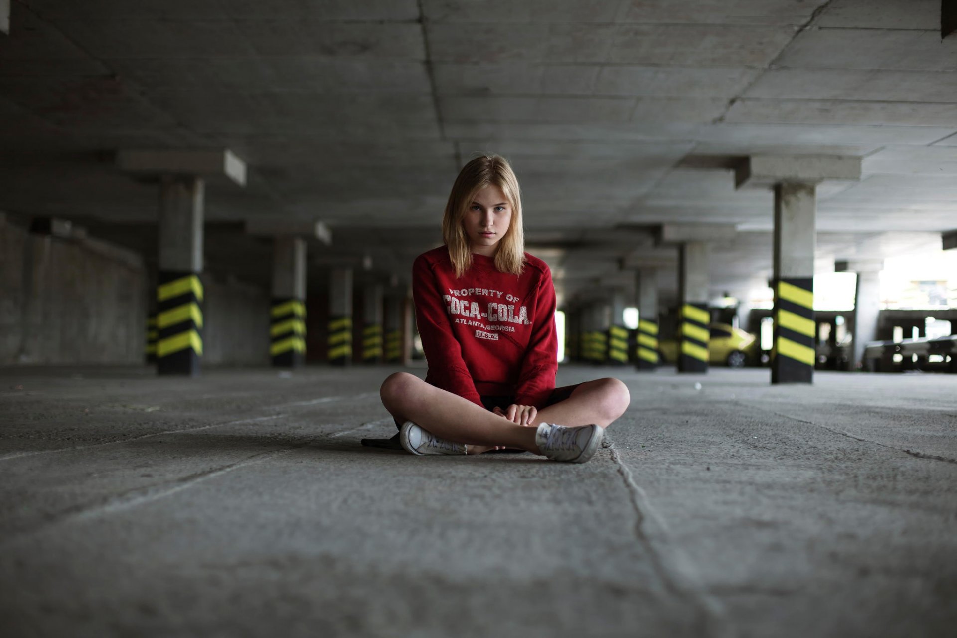 parking kiev girl coca-cola