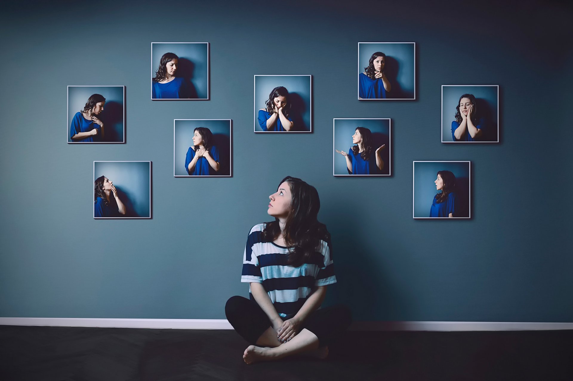 girl wall photo portrait emotions gesture