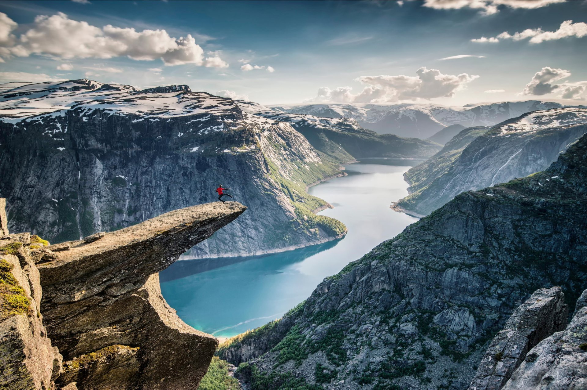 norway trolltunga kung fu